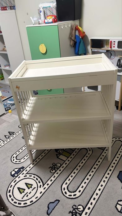 Маса за повиване Gulliver от Икеа