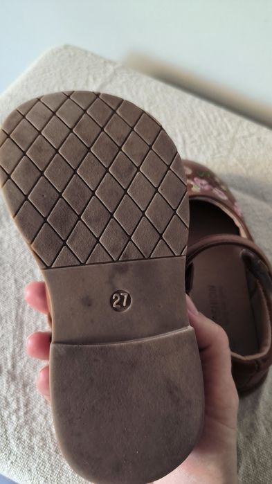 Туфли на девочку 25 р-р