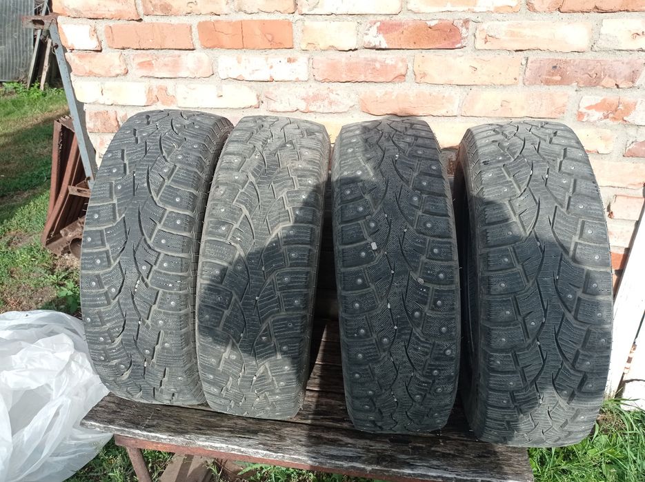 Продам шины 185/65/15 зима шипы