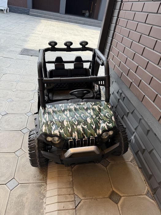 Мопед, машина , велосипед