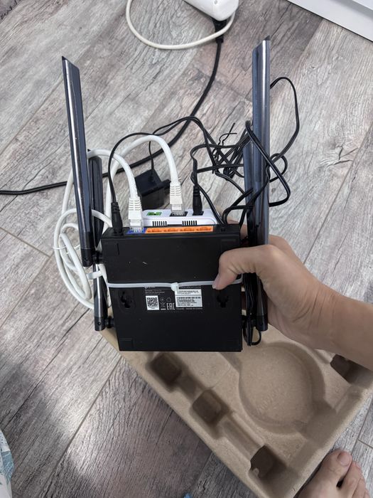 Wi-Fi роутер TP-LINK Archer C64 черный