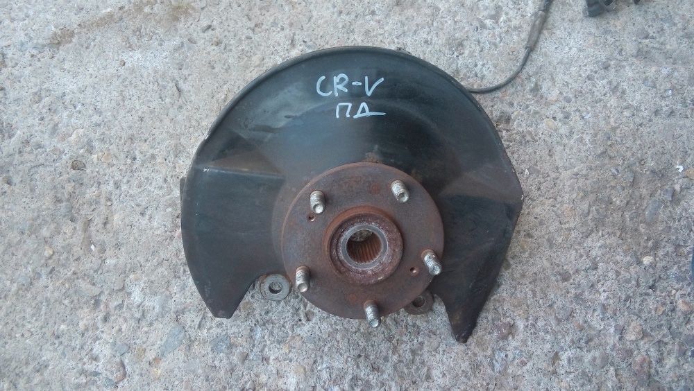 Хонда Цр-в 2 Honda Cr-v 2.2CDTI предни/ задни шенкели/ главини/ шенкел
