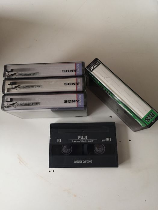 Нови видео касети VHS, VHS C и Hi8