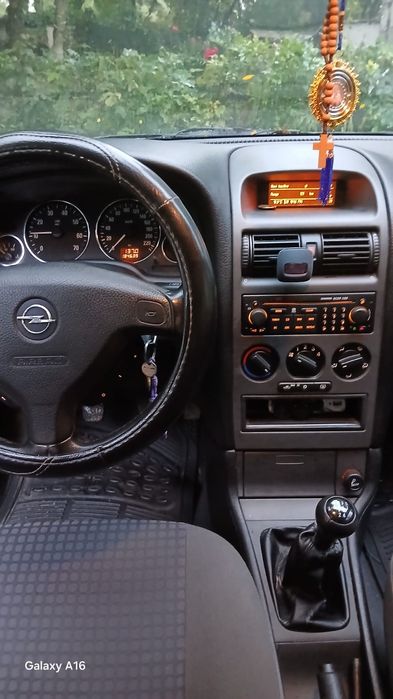 Opel Asta G 2004