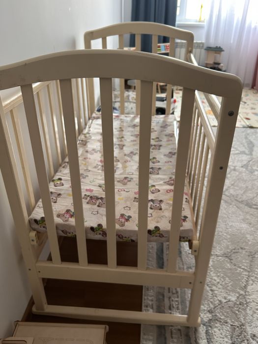 Продам кроватку детскую