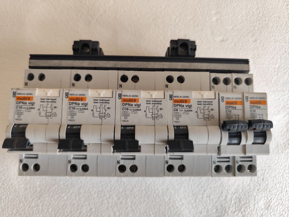 Siguranțe automate