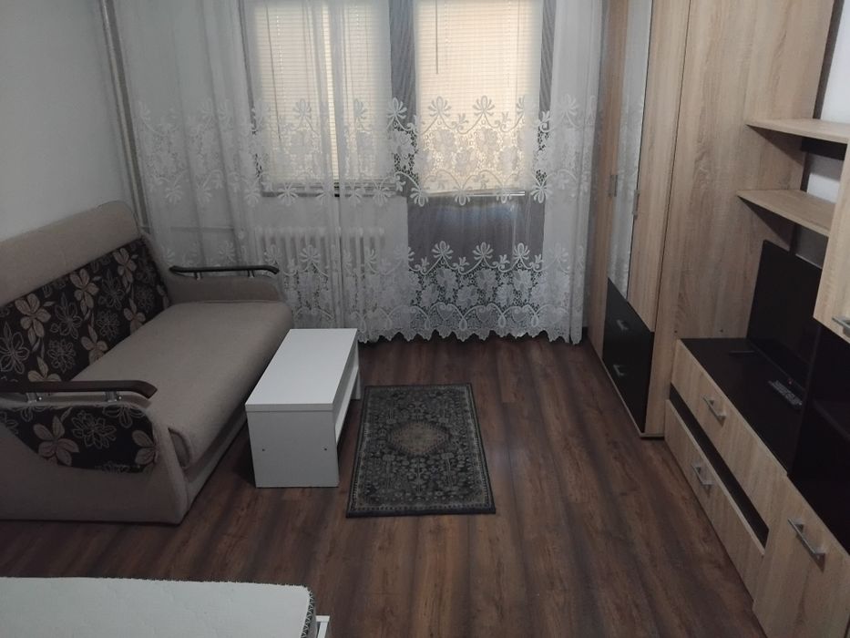 Garsoniera, 250 Euro,Decomandata,Brazda, Rocada