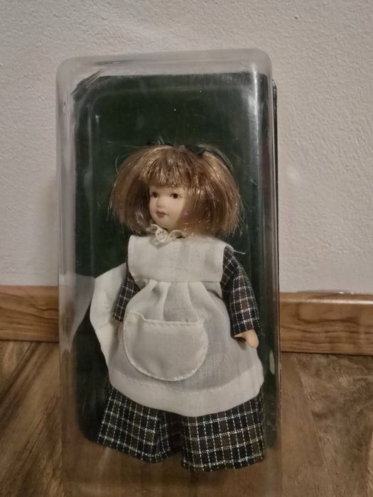 DeAgostini порцеланови кукли