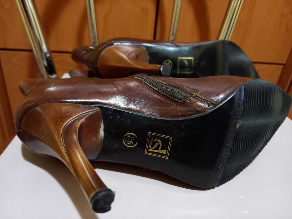 Ghete de piele culoare placuta