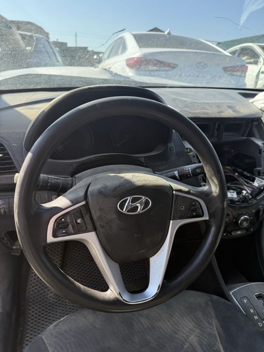 Хюндай Акцент 2013