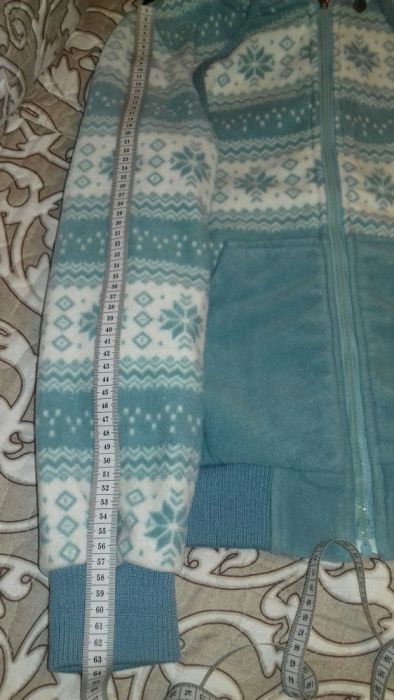 Флисовая куртка , теплая и мягкая