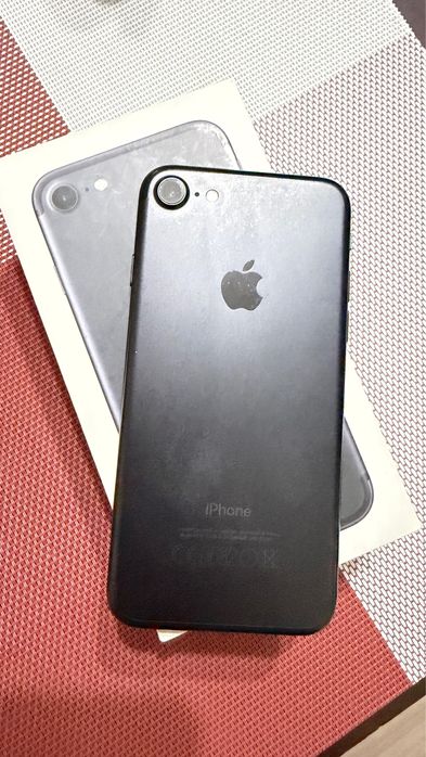 Продам iPhone 7 32gb