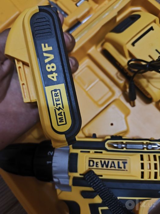 Шуруповёрт DeWALT shurupovert