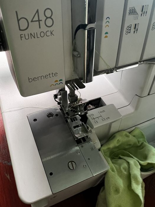 Оверлок Коверлок Bernina Bernette