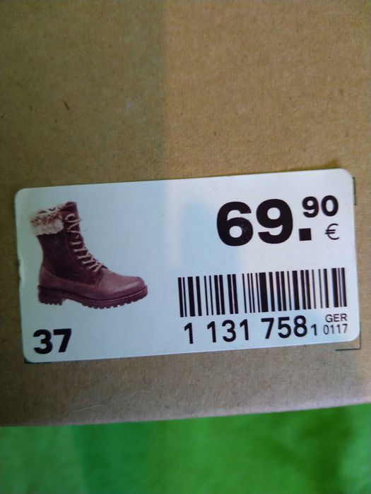 Нови, топли,дамски ботушки