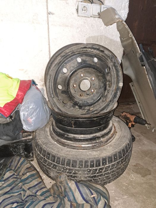 Продам диски от мерседес 210