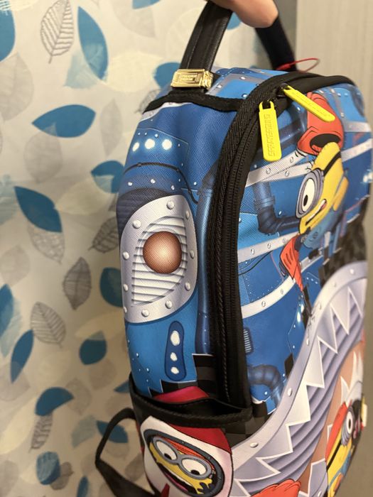 Ghiozdan sprayground nou