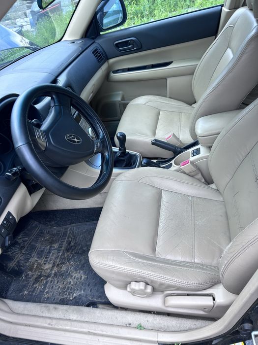 Bara subaru forester capota motor haion usa jante 2.0