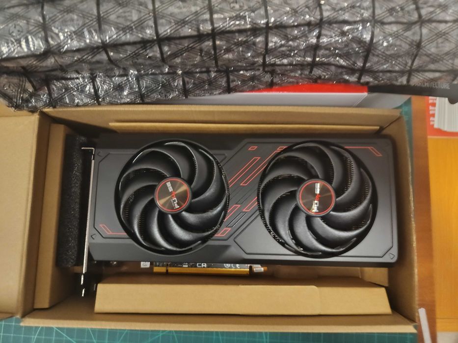 Placa video Saphire Radeon RX 7600 8GB