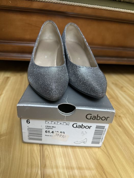 Продается туфли