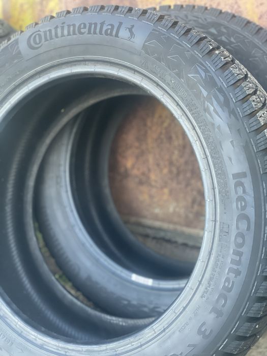 Продам зимние шины Continental