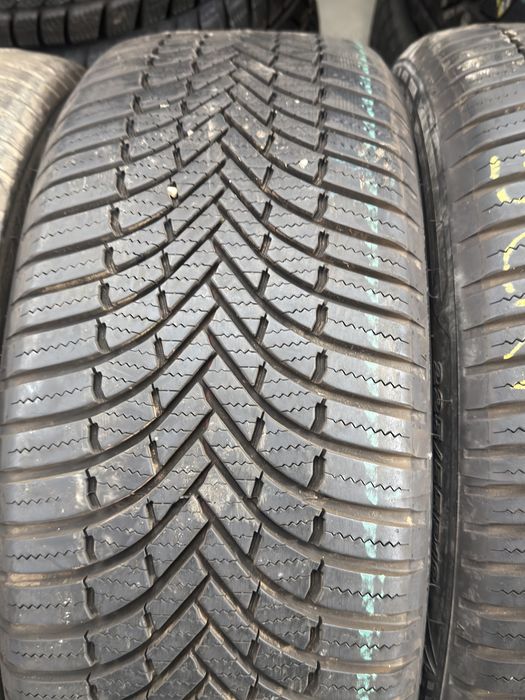 Vand 4 anvelope 225/55/18 firestone allsezon ca noi