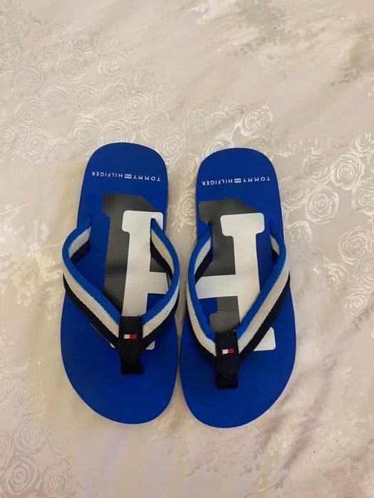Papuci noi Tommy Hilfiger marimea 30