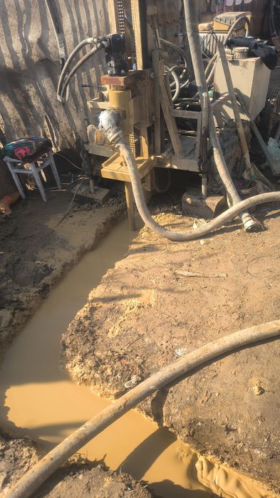 Foraje puțuri mecanizate Tezlui