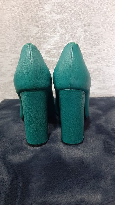 Продам туфли Basconi