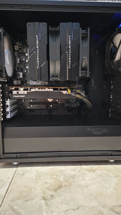 Мощен геймърски компютър R7 5800x/rx 6600/b550/512gb m2/16ram 3600mhz