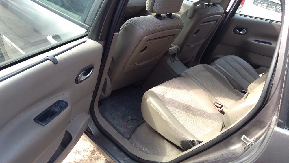 Renault Scenic 1.9 DCI НА ЧАСТИ