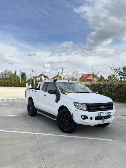Vand Ford ranger in 2 usi