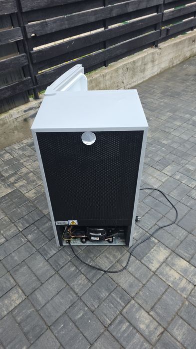 Frigider mic cu congelator