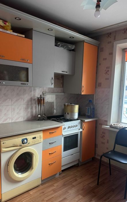 Продам 1 к новой планировки р-н боулинга 1/5