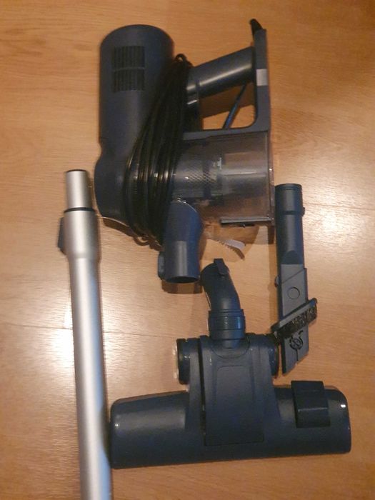 Aspirator cu cablu