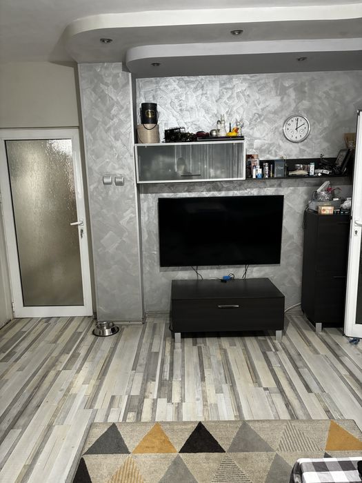 Продава се Тристаен апартамент в Пещера - 90 кв.м за 907 €/кв.м - Снимка #1
