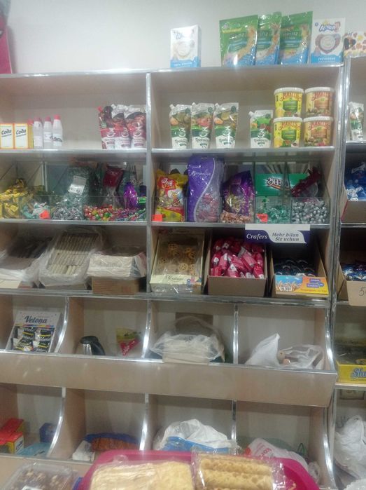 Мебелни полка срочно сотилади