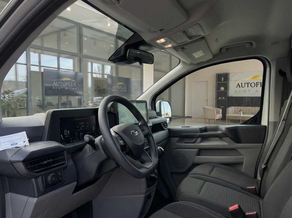 Ford Custom 8+1 2026 Bucuresti – Rezervă acum și pleci fără griji!