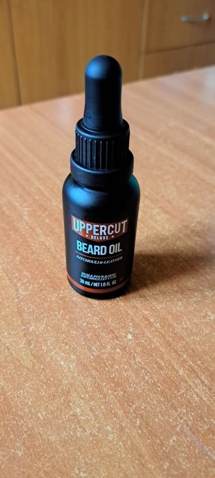 Ulei de barba uppercut deluxe