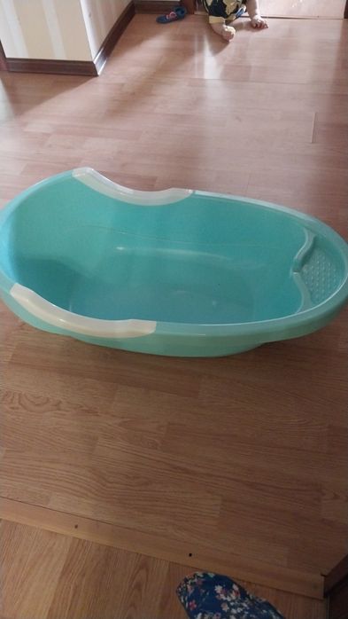 В отличном состоянии ванночка для купания