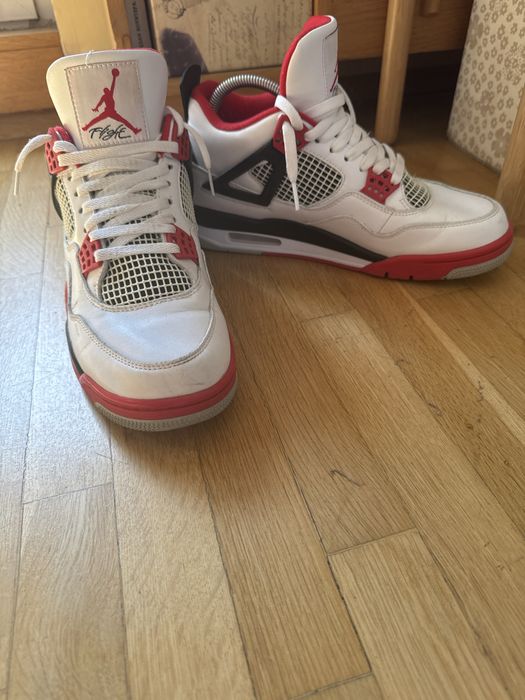Jordan 4 Red Fire