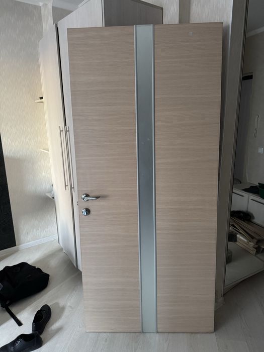 Отдам дверь 90*2000 в отл состоянии