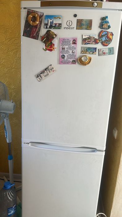 Продам холодильник