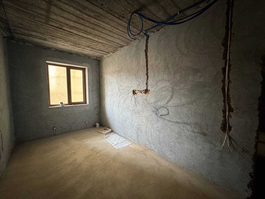 ПРОДАЁТСЯ 3х комнатная квартира в состоянии коробки в центре города