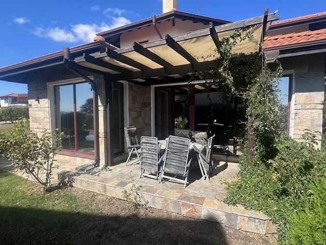 Просторен тристаен апартамент в к-с „Bay View Villas“