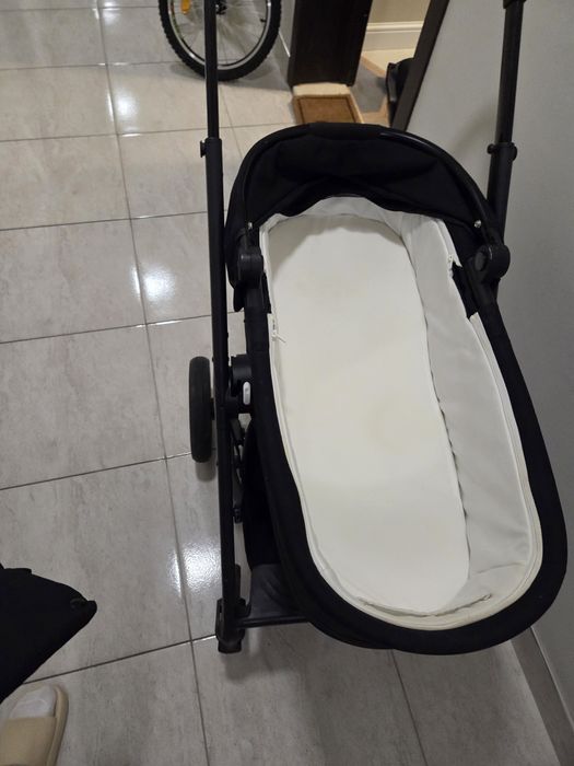 Бебешка количка Cybex Balios 4в1
Количка с зимен и летен кош