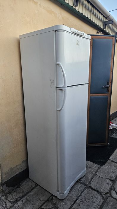 Продам холодильник рабочий