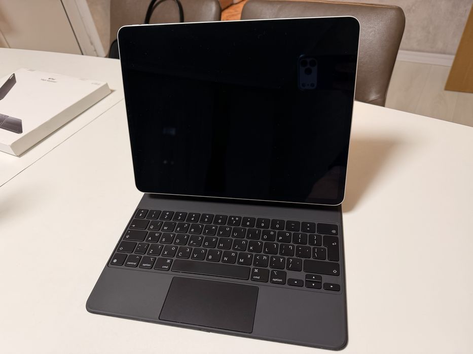 Ipad Pro 12.9 M2 512gb + MagicKeyboard. Гаранция 18 месеца