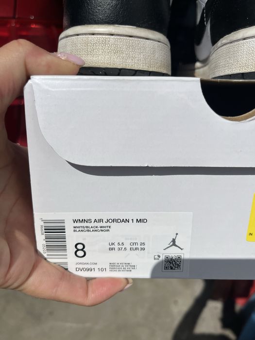 Nike air Jordan 1 low номер 39