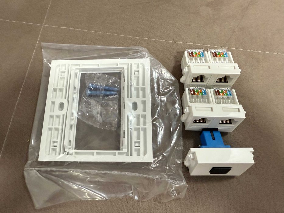 Оптоволоконная + RJ45 розетка